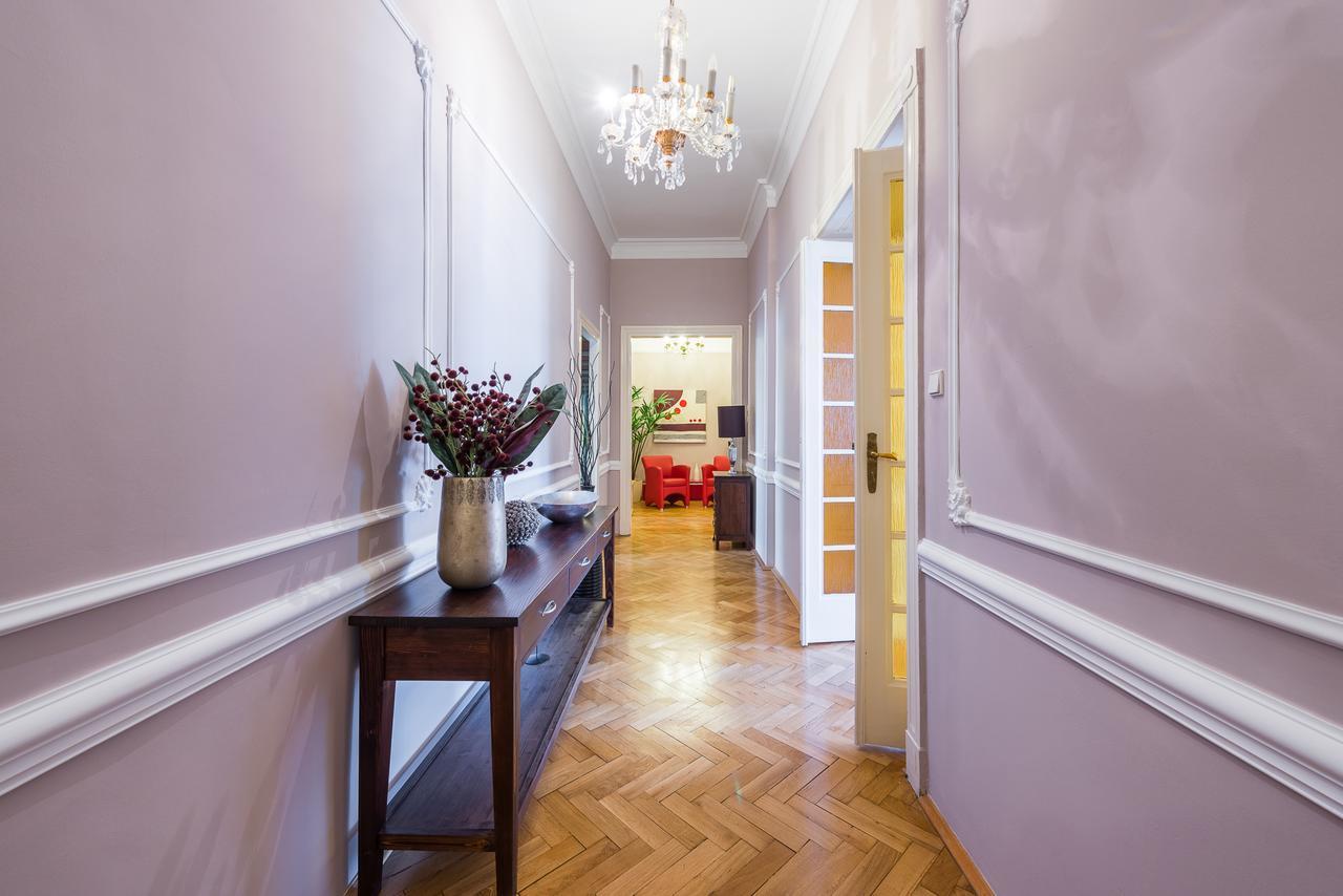 פראג Wenceslas Square Apartment מראה חיצוני תמונה